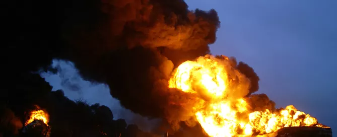 oil refinery explosion